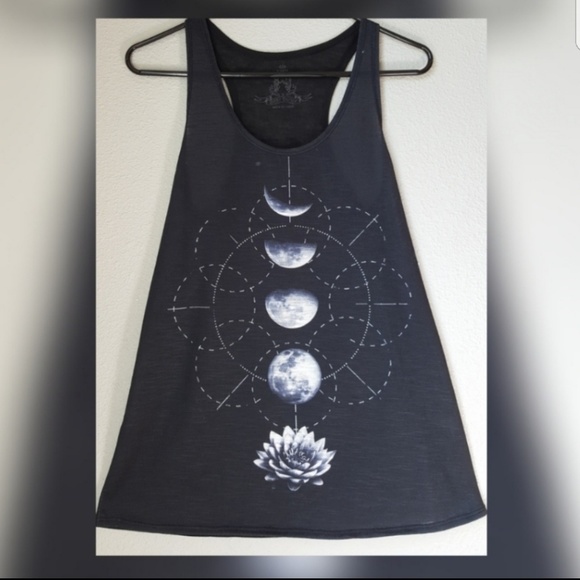 Bear Dance Tops - Lotus Flower Moon Phases Tank Top NWOT